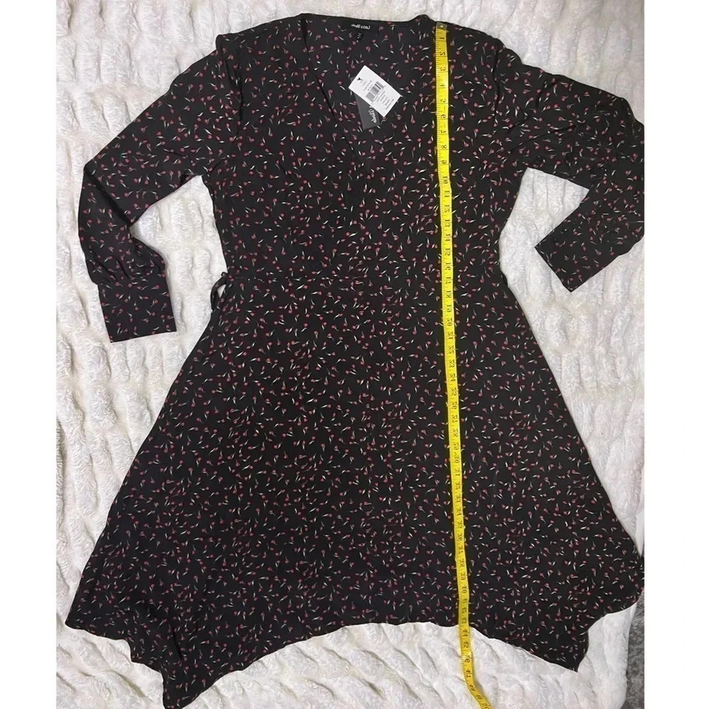 NWT LEA & VIOLA Women’s Floral Print Wrap Dress - Picture 14 of 16